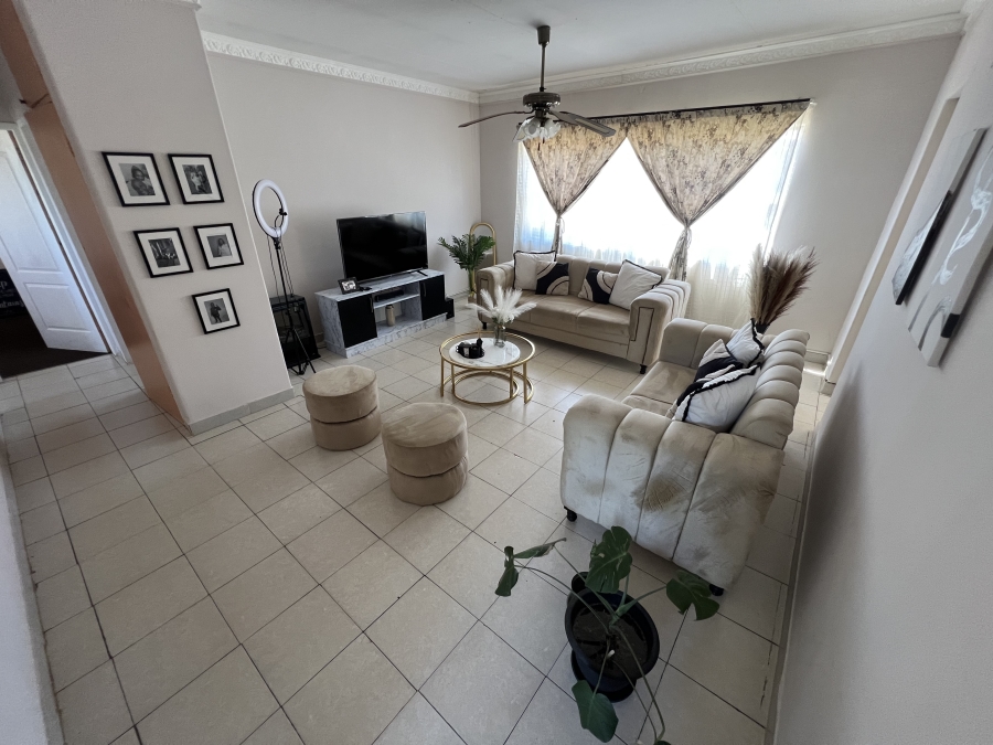 2 Bedroom Property for Sale in La Hoff North West